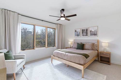 Black Apple Cabins bedroom