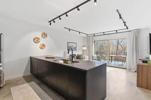 Black Apple Cabins kitchen